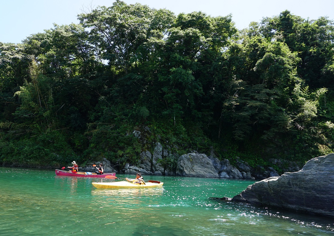 三重県に来るなら、カヌー・カヤック体験ツアーの宮川下りもお楽しみ下さい