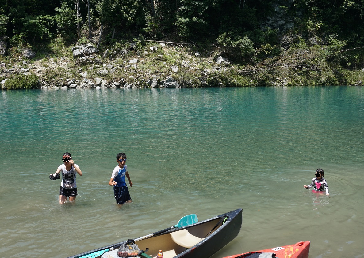 親子でアウトドア川遊びをするなら三重県でカヌー・カヤック体験をするのがオススメである